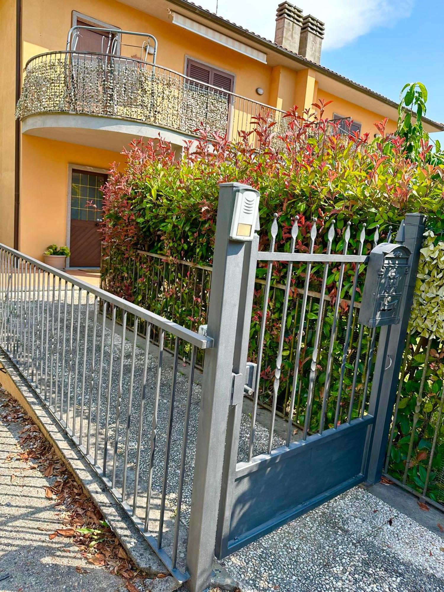 La Casa Di Maurizio Apartment Montefiascone Luaran gambar